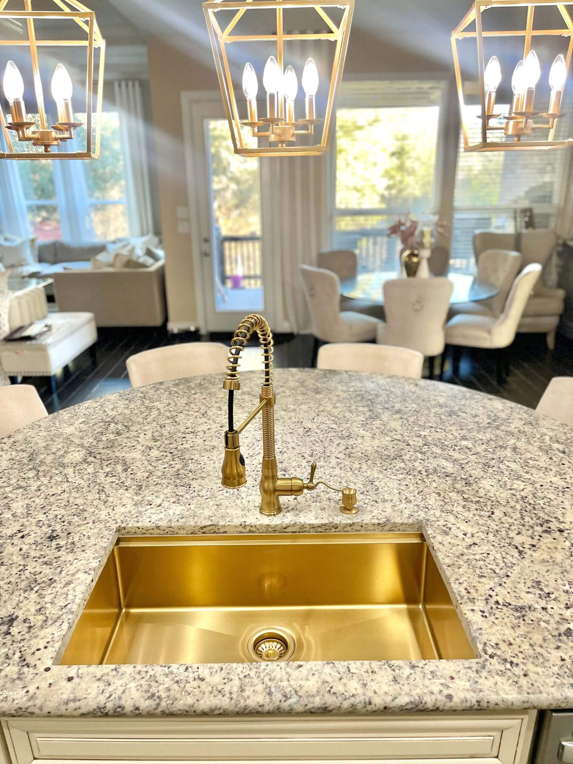 Featured Build - Gold Undermount Workstation