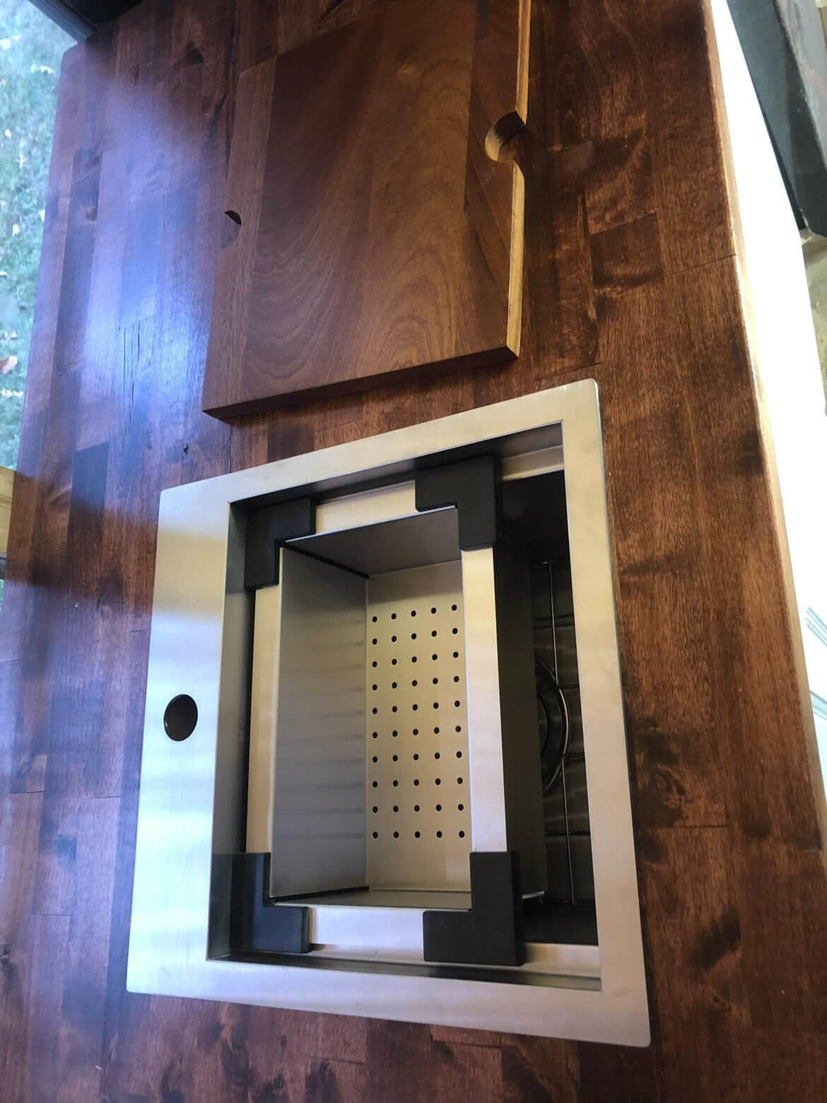 SkoolieRV-TimeToGoAdventure-Interior14 Featured Build - Time To Go Adventure