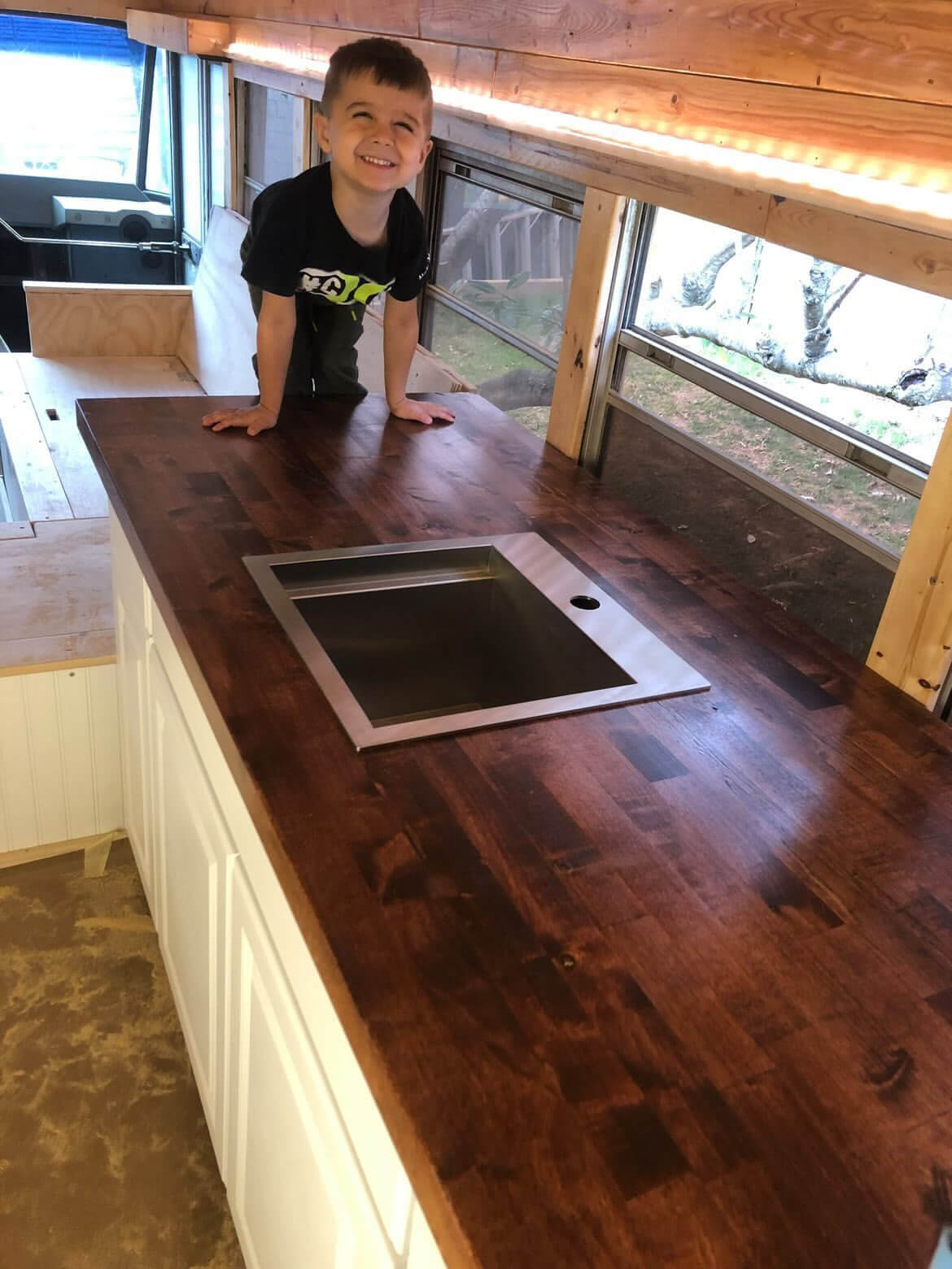 SkoolieRV-TimeToGoAdventure-Interior9 Featured Build - Time To Go Adventure