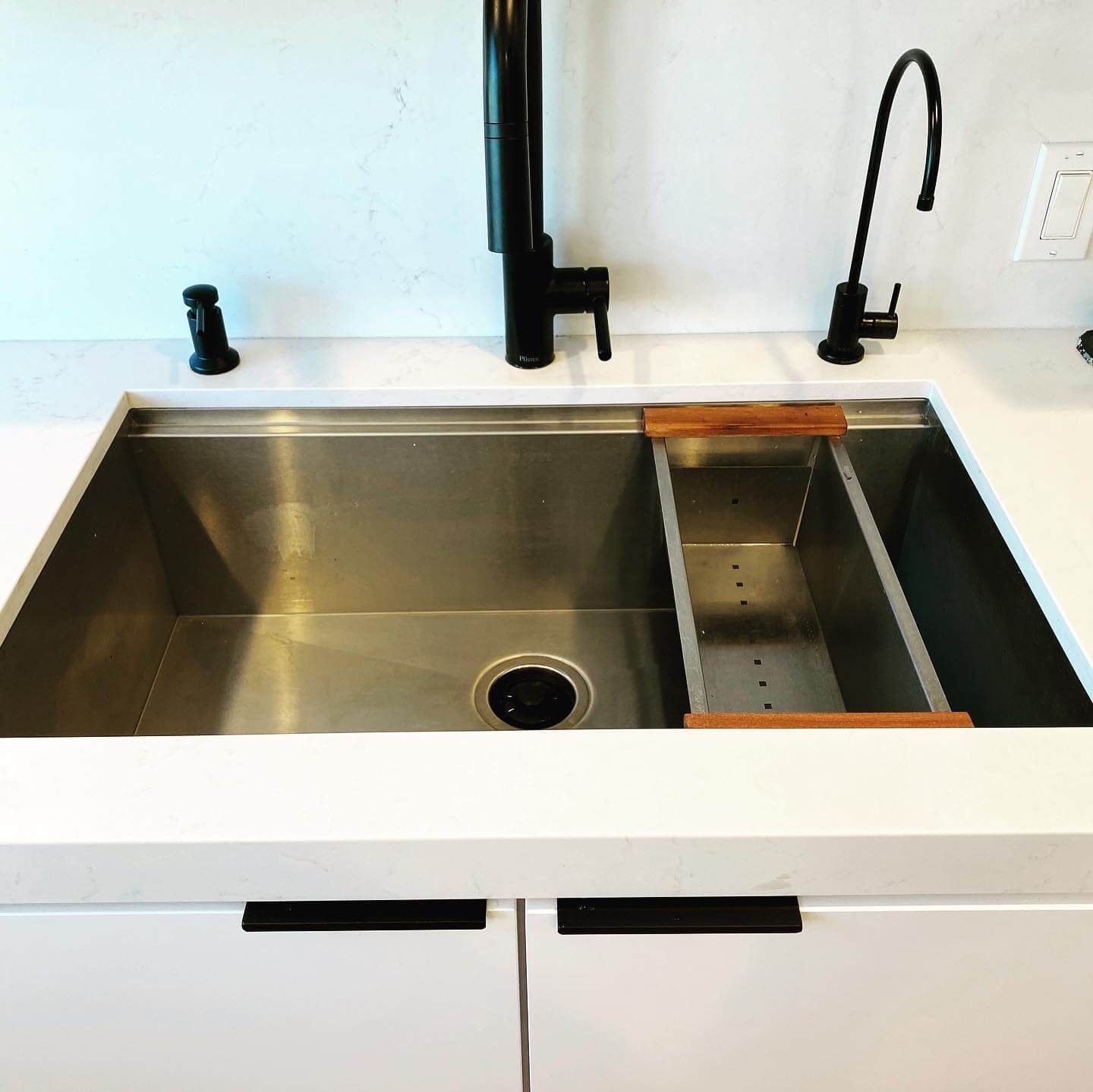 image1 Featured Build - DIY Workstation Remodel