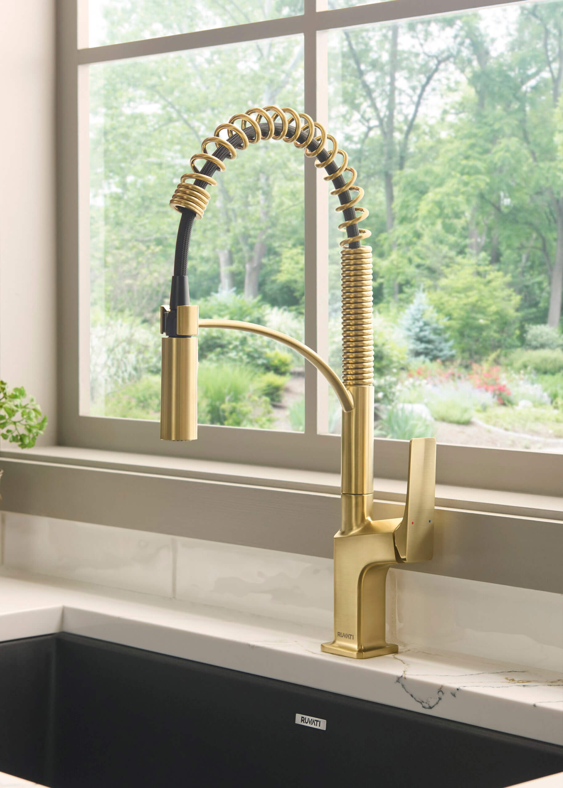 Different Types of Kitchen Faucets-04 Guide to Different Types of Kitchen Faucets