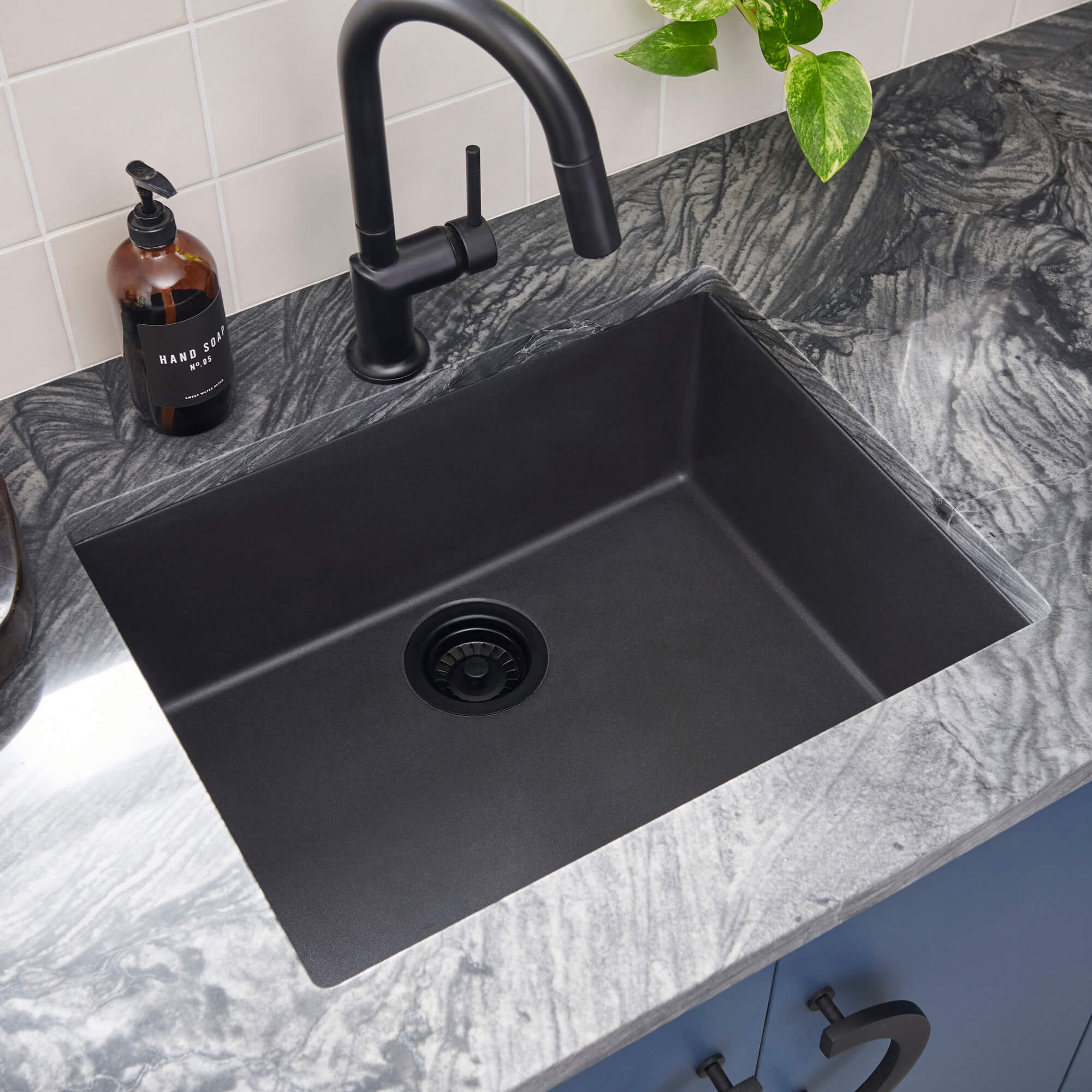 Ruvati 23 x 17 inch Granite Composite Quartz Undermount Single