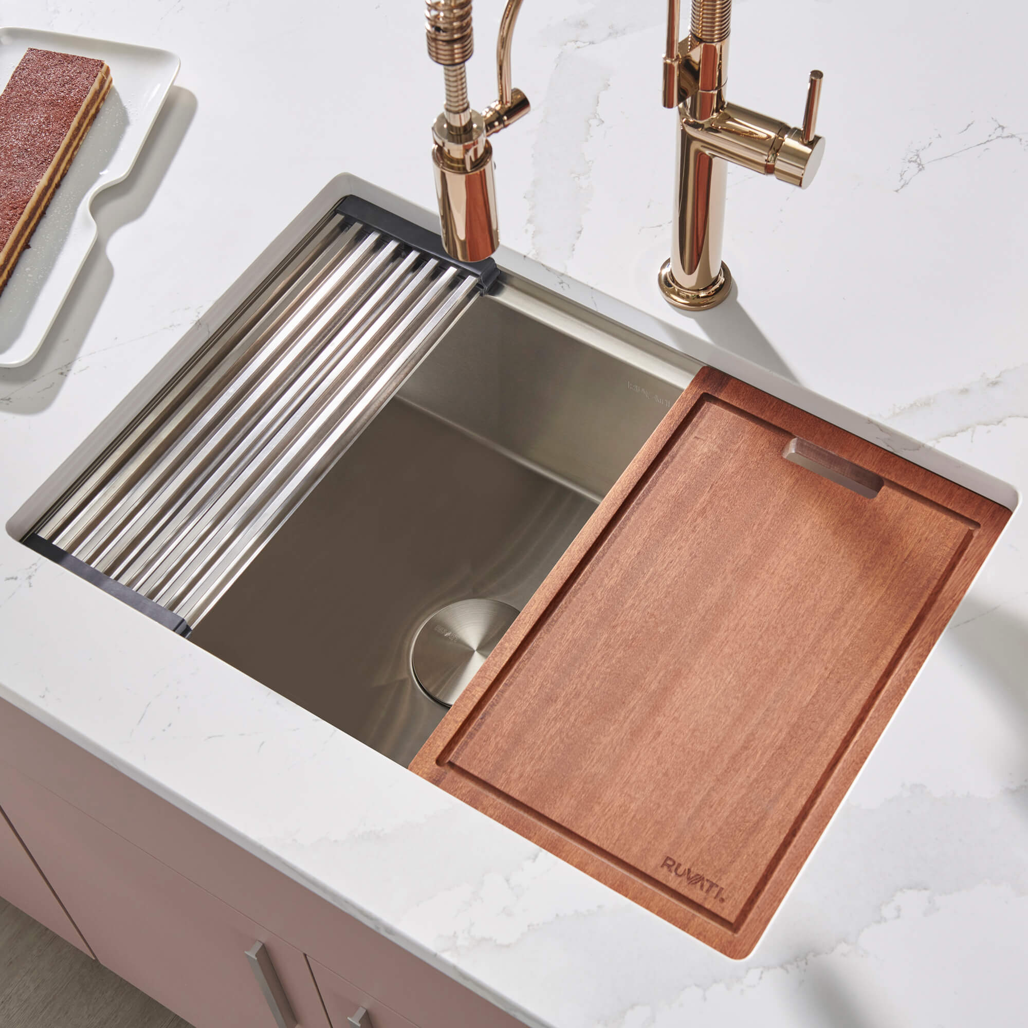 Upgrade Your Kitchen With the Best Workstation Sinks: Ultimate Guide 4 Sinks Upgrade Your Kitchen With the Best Workstation Sinks: Ultimate Guide