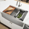 Workstation Farmhouse / Apron-Front Sink