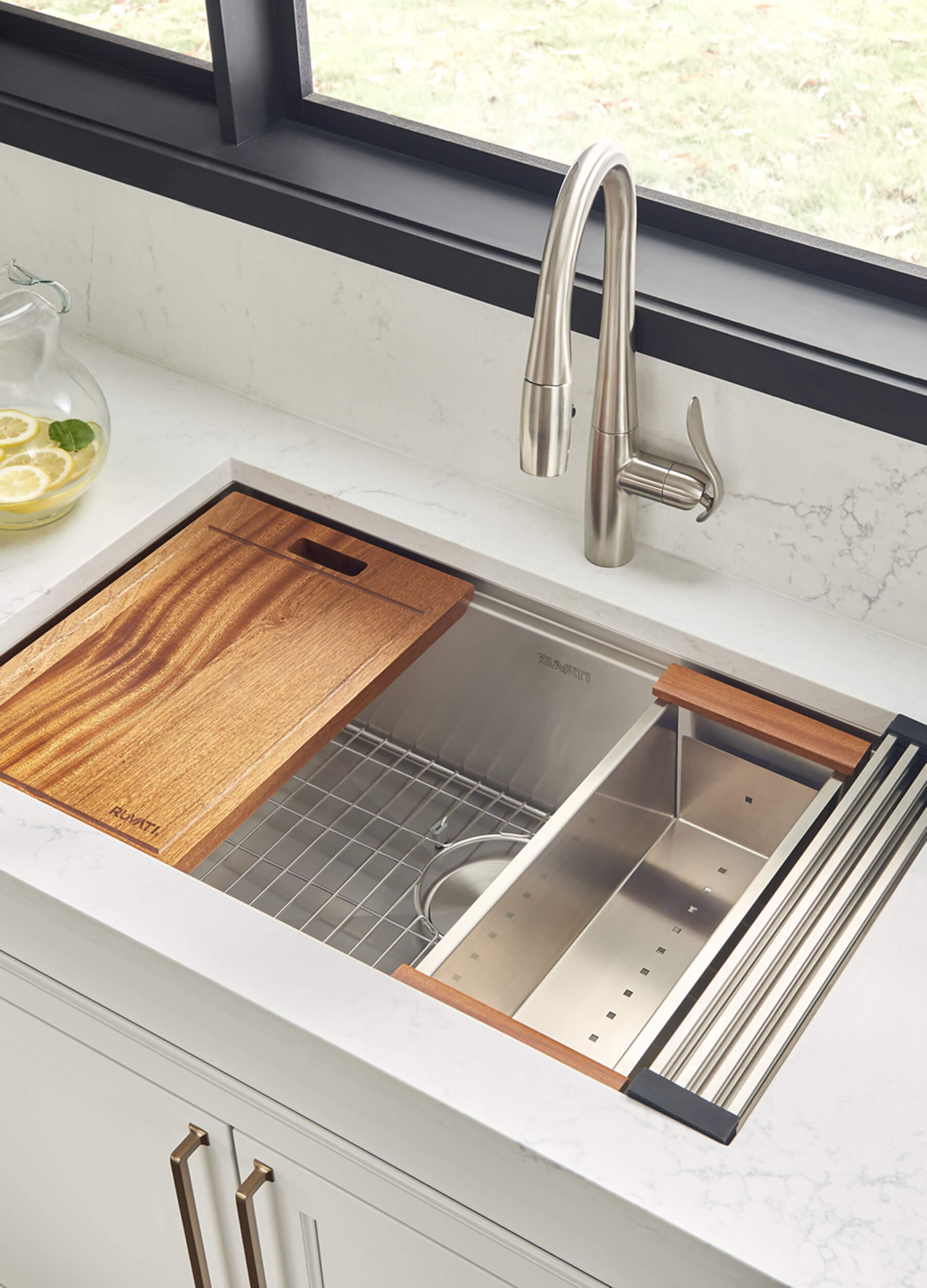 Wire Baskets Are Great Ways to Keep Your Bathroom and Kitchen Sink