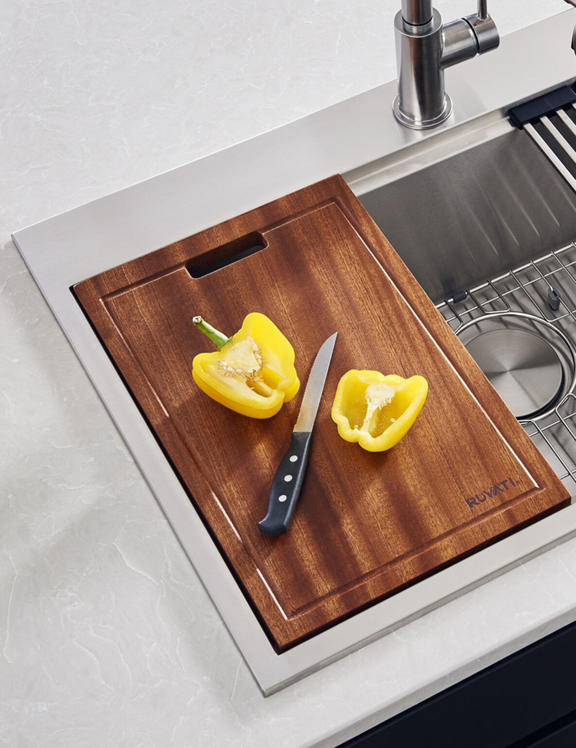Wood or (HDPE) Plastic Cutting Board: Which Is Right for You? Wood or (HDPE) Plastic Cutting Board: Which Is Right for You?