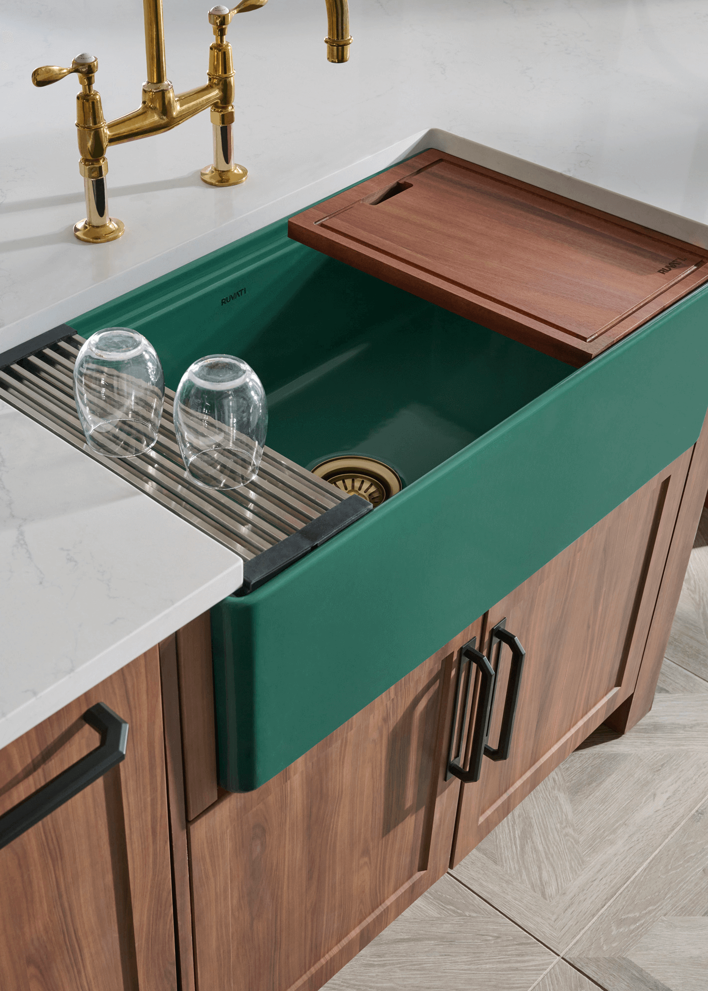 The Grandeur of Green: Ruvati unveils a beautiful new hue for its Fiore workstation sinks