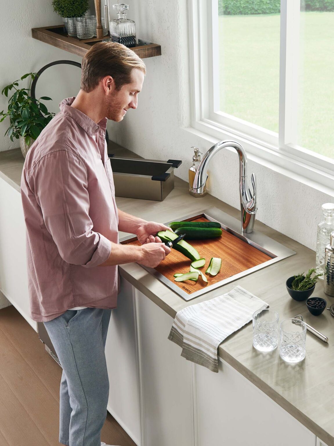 Small Sink - Fully Loaded: New Vino Workstation Sink By Ruvati Is Designed Especially For Wet Bars, Dual Sink Kitchens, RVs, And Tiny Homes