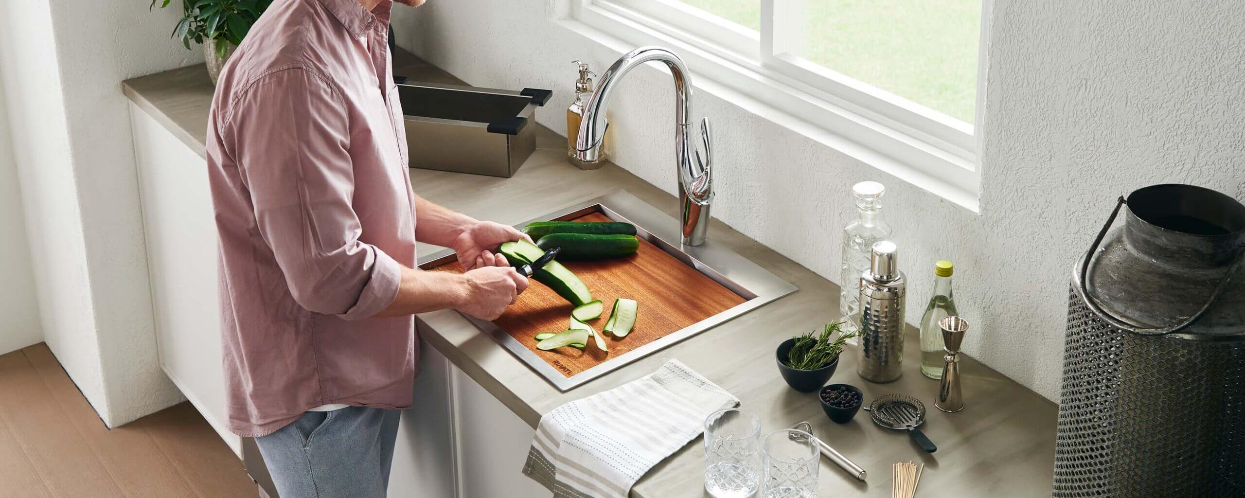 Wood or (HDPE) Plastic Cutting Board: Which Is Right for You?